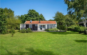 2 Bedroom Stunning Home In Ebeltoft